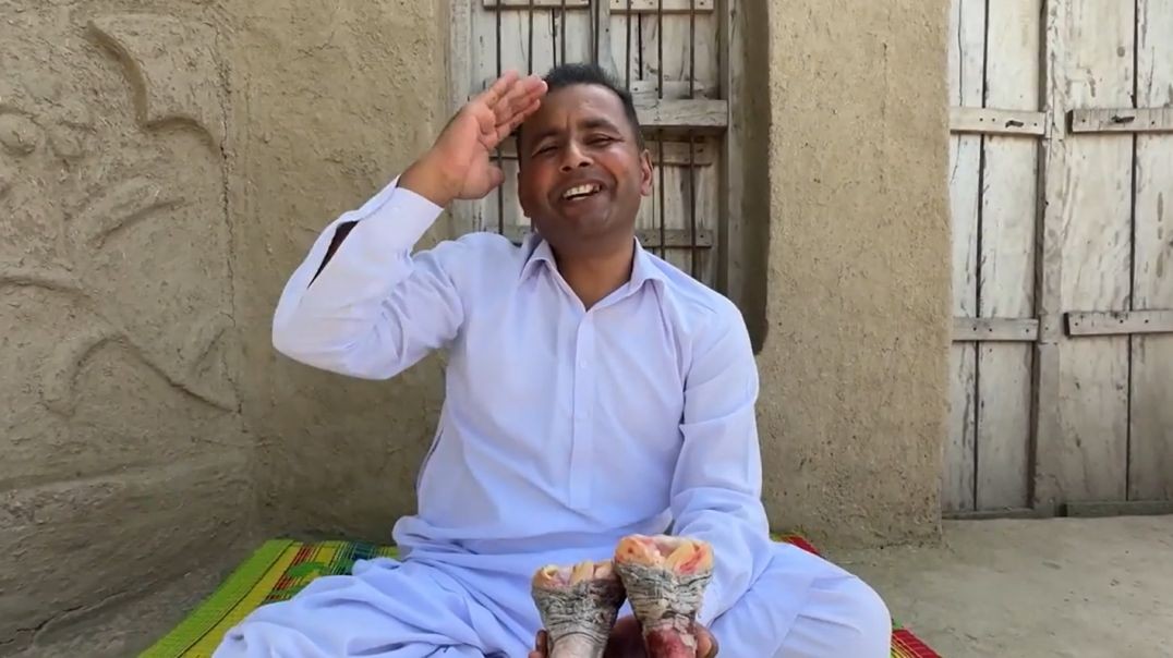 âŖShutar Murgh Paye Recipe - Cooking Huge Long OSTRICH LEGS - Mubashir Saddique - Village Food Secrets