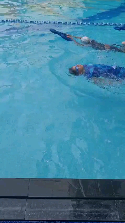 kids swimming